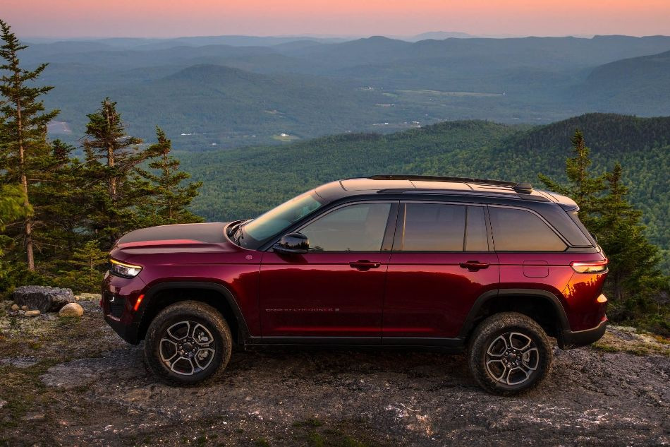 Jeep Grand Cherokee: o revizuire a SUV-ului de înaltă clasă