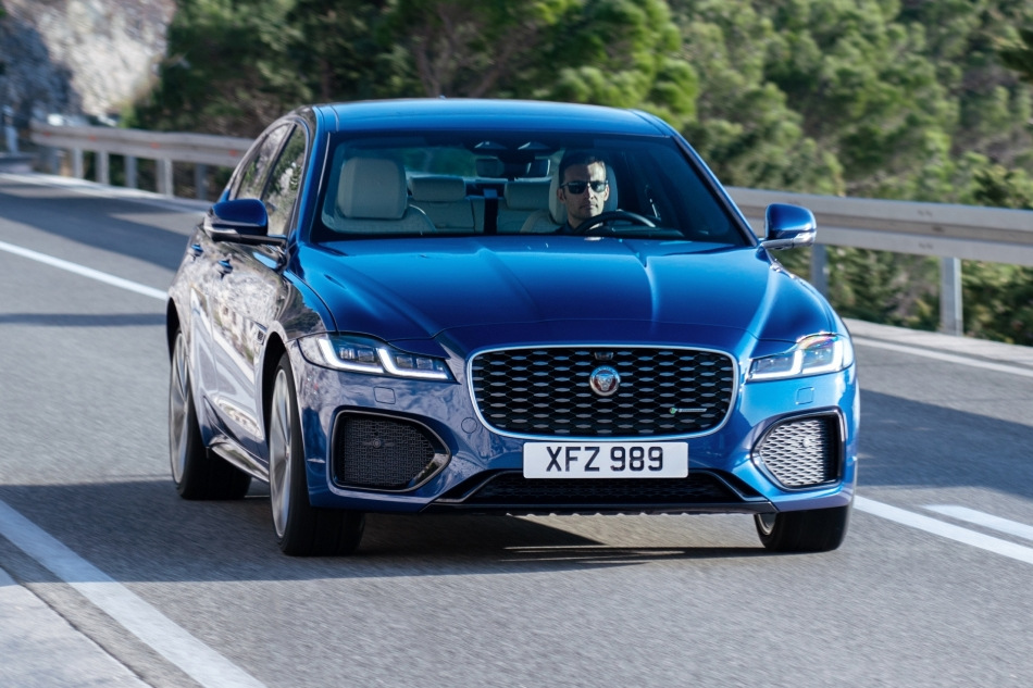 Sedan premium Jaguar XF: lux în detalii