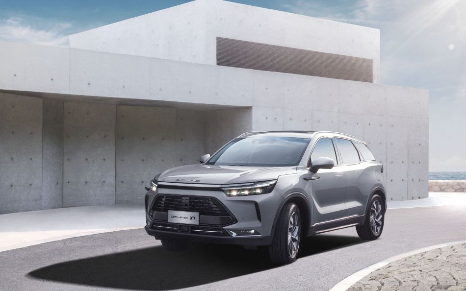 BAIC X7: un concurent elegant în segmentul crossoverelor de dimensiuni medii