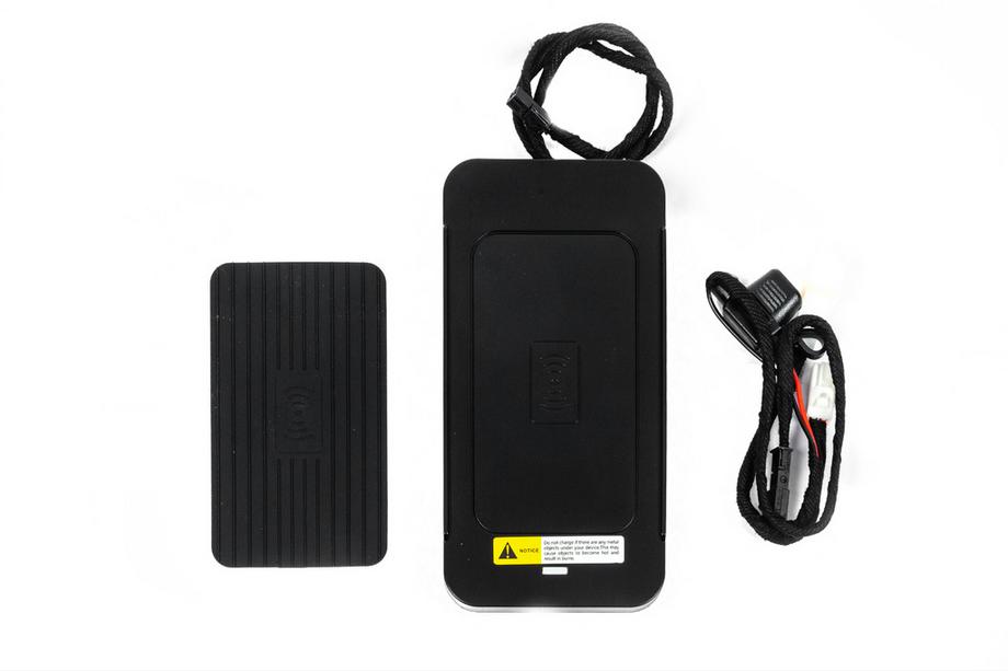 Toyota Land Cruiser 200 2007-2021 Kit Incarcare Wireless Telefon (2007-2015) Foto 4