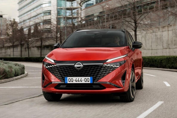 Revizuirea Nissan Qashqai 2024: un crossover actualizat pentru oraș și călătorii Fotografie 1