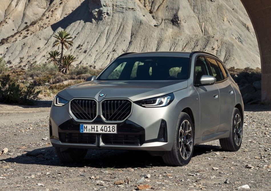 Revizuirea BMW X3 2024: crossover-ul bavarez a devenit mai mare și mai avansat tehnologic