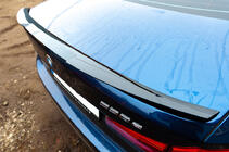 BMW Seria 5 G30/G31 2017–2023 Spoiler M4-Style (Negru Lucios) foto 3