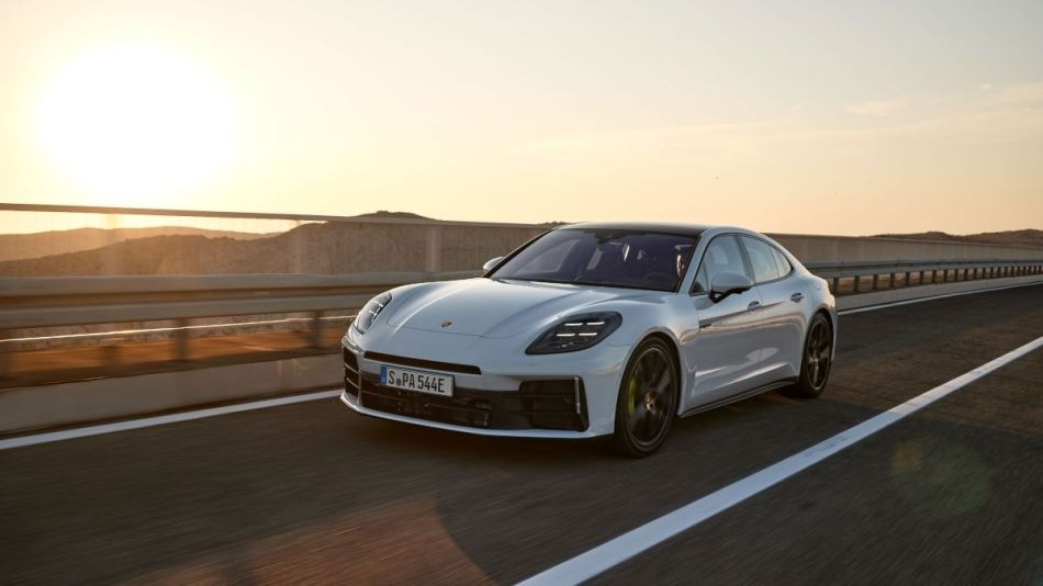 Porsche Panamera 2024: evoluția unei mașini sport