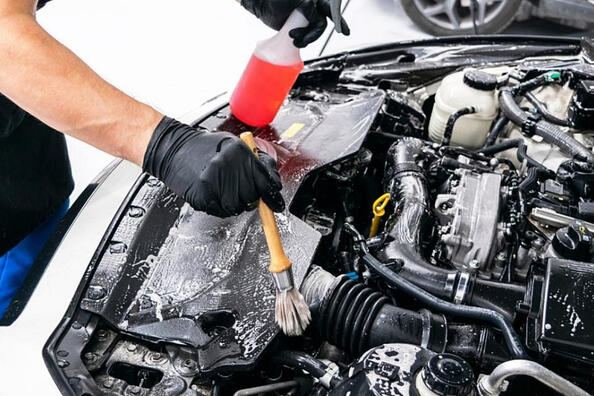 Cum să spălați corect compartimentul motor al unei mașini