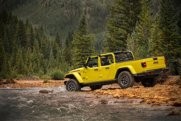 Revizuirea Jeep Gladiator 2024: restyling pickup off-road