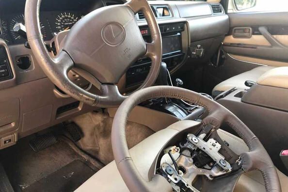 Este posibil să înlocuiți volanul într-o mașină?