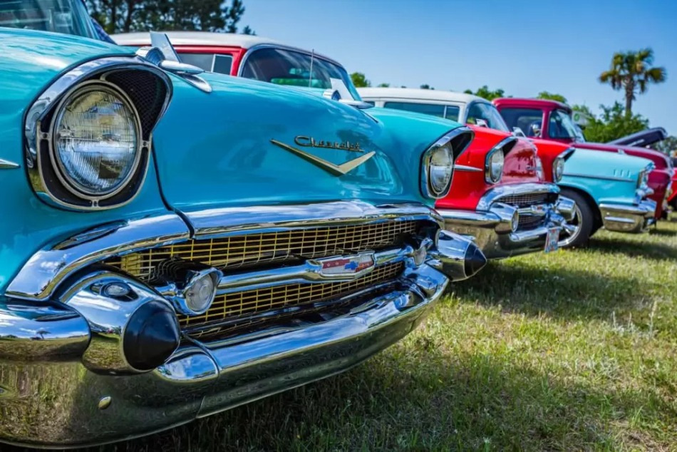 Cum să pregătiți o mașină retro pentru o expoziție