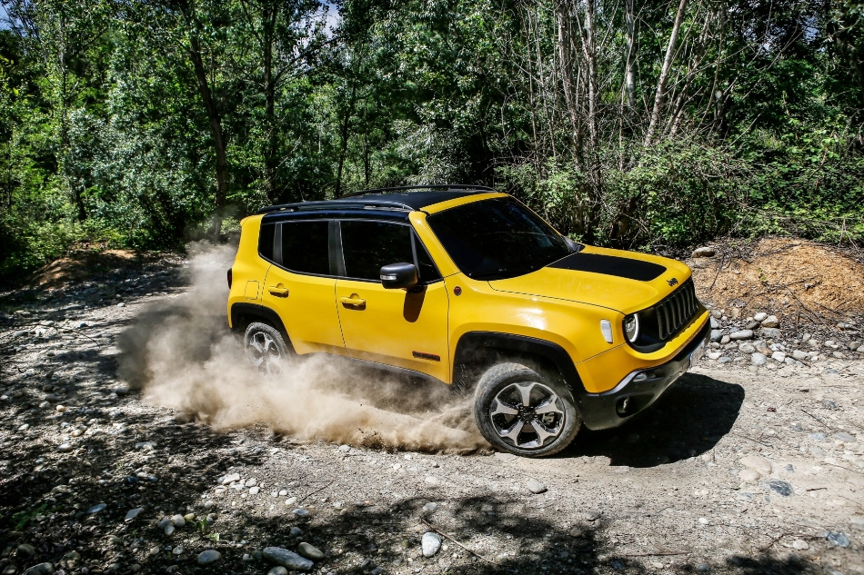 Revizuirea versiunii facelift a crossover-ului Jeep Renegade