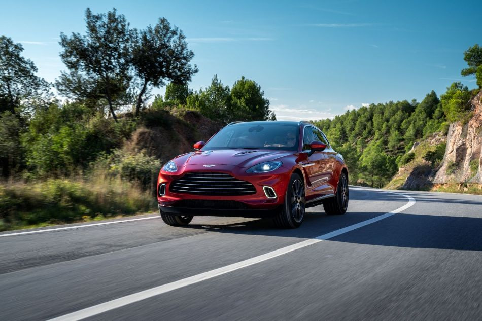 Revizuirea crossover-ului sportiv britanic Aston Martin DBX