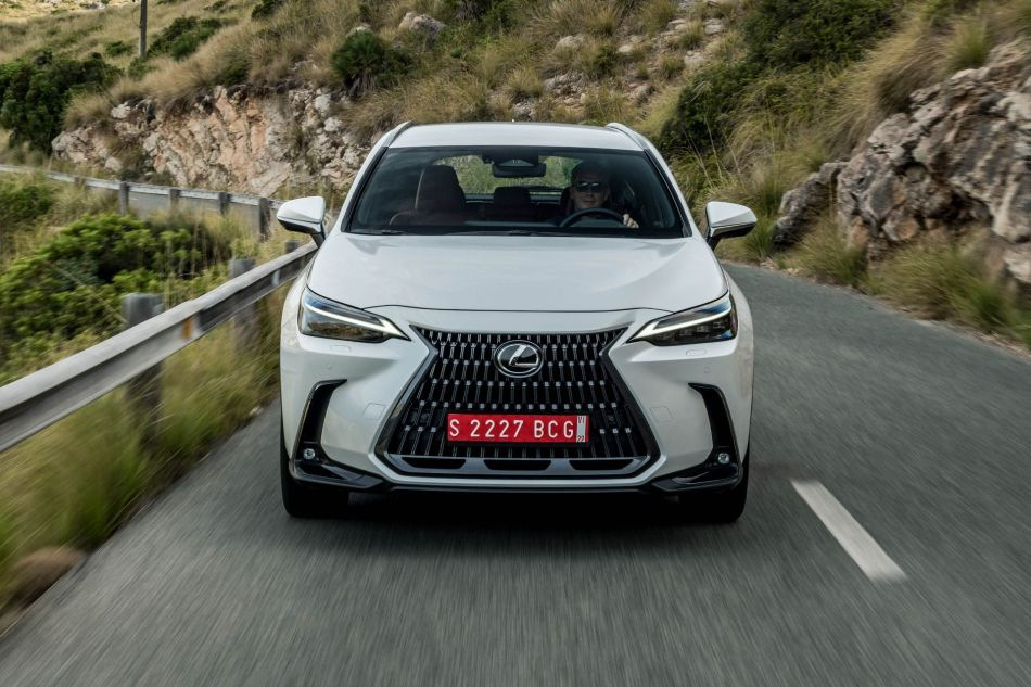 Revizuirea generației Lexus NX II: o combinație de sportivitate și confort