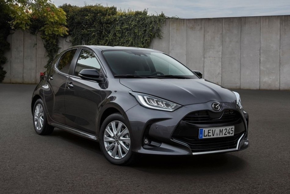 Hatchback subcompact Mazda 2 Hybrid