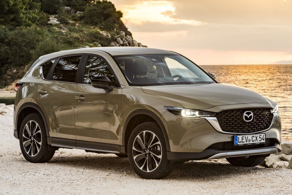 Revizuirea restylingului Mazda CX-5 a celei de-a doua încarnari