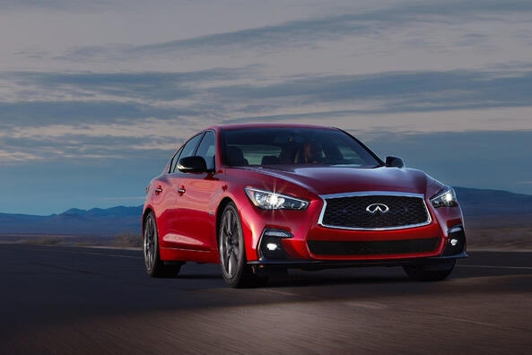 Revizuirea sedanului premium Infiniti Q50