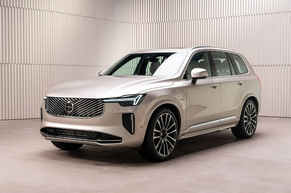 Revizuirea Volvo XC90 actualizată din a doua generație din 2025