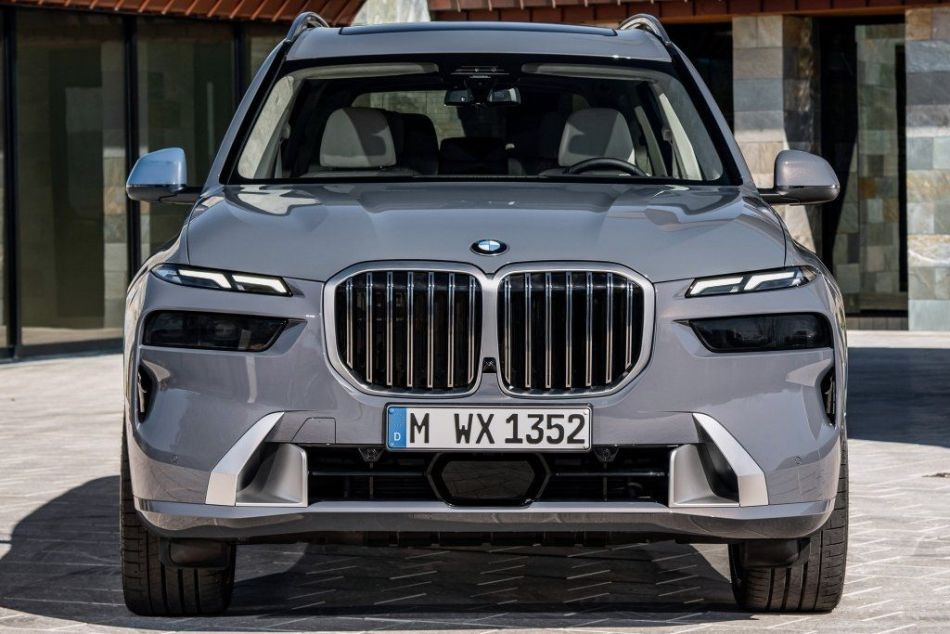 Revizuirea crossover-ului de lux BMW X7 actualizat