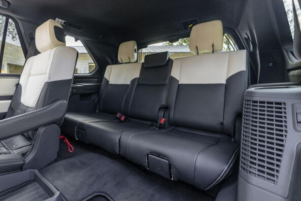 Revizuirea Toyota Sequoia 2022: a treia generație de SUV Fotografie 7