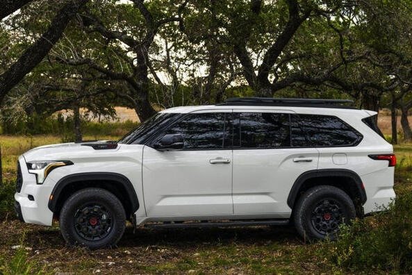 Revizuirea Toyota Sequoia 2022: a treia generație de SUV Fotografie 4