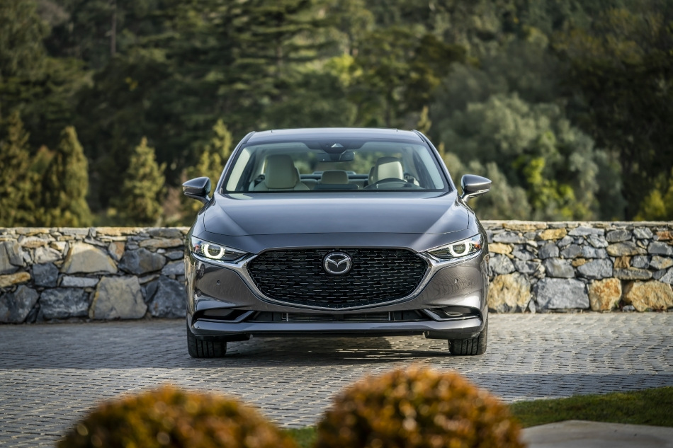 Recenzie Mazda 3 Sedan IV generație