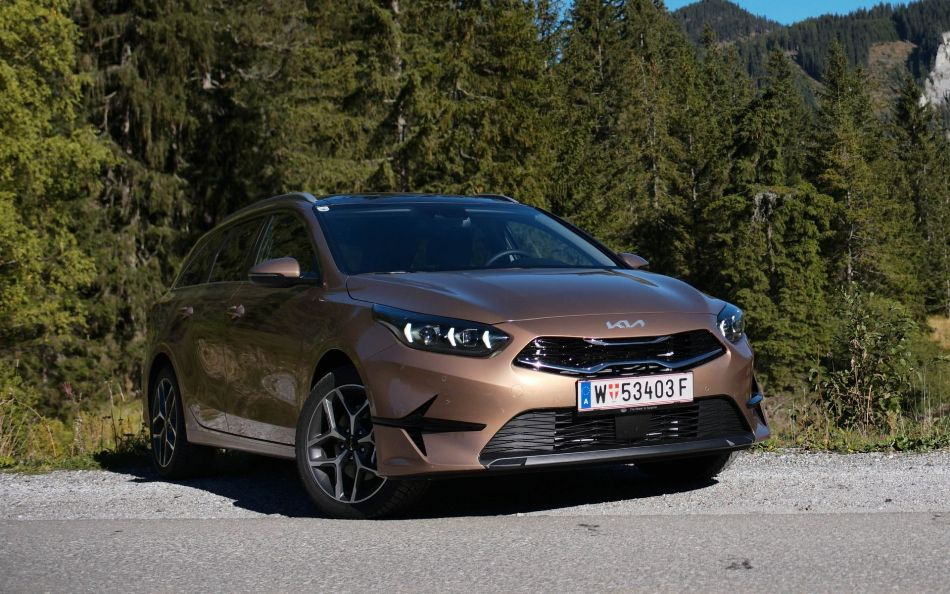 Recenzie KIA Ceed SW: un break elegant cu un design actualizat
