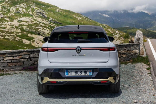 Renault Megane E-Tech Electric: test, baterii 40, 60 si 67 kWh, autonomie si incarcare Fotografie 4