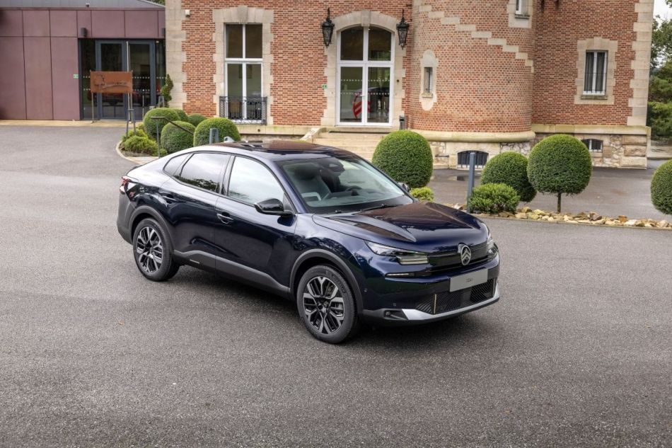 Recenzie Citroen C4 X 2024: sedan cross actualizat