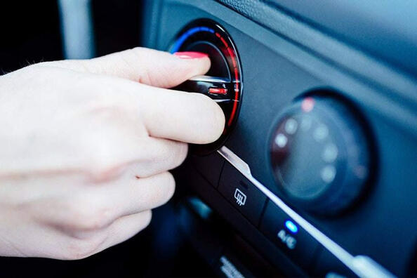Cum să încălziți rapid interiorul mașinii