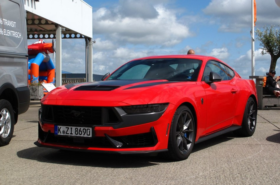 Revizuirea celei de-a șaptea generații Ford Mustang