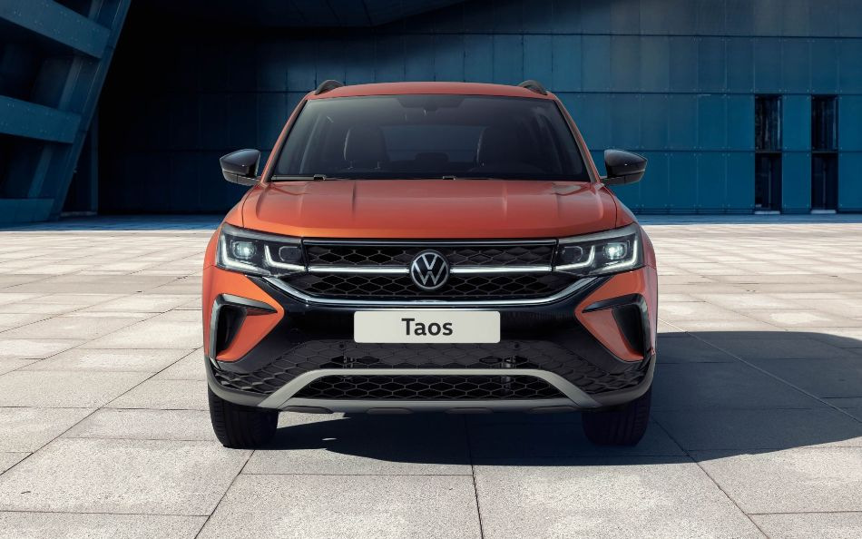 Recenzie Volkswagen Taos: crossover elegant și practic