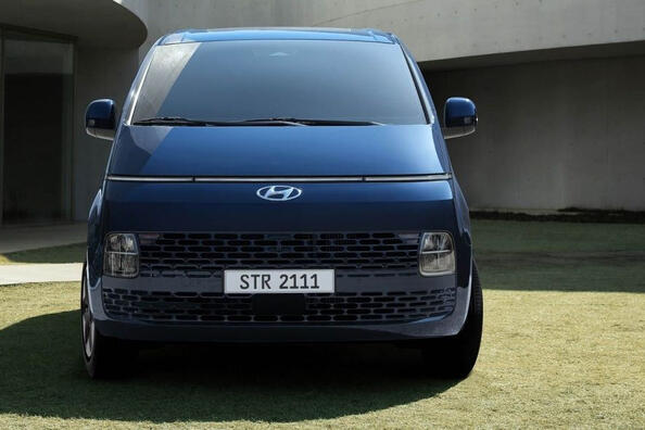 Revizuirea Hyundai Staria: O nouă privire asupra monovolumelor