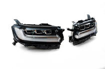 Toyota Land Cruiser 300 2021- Faruri fata foto 2