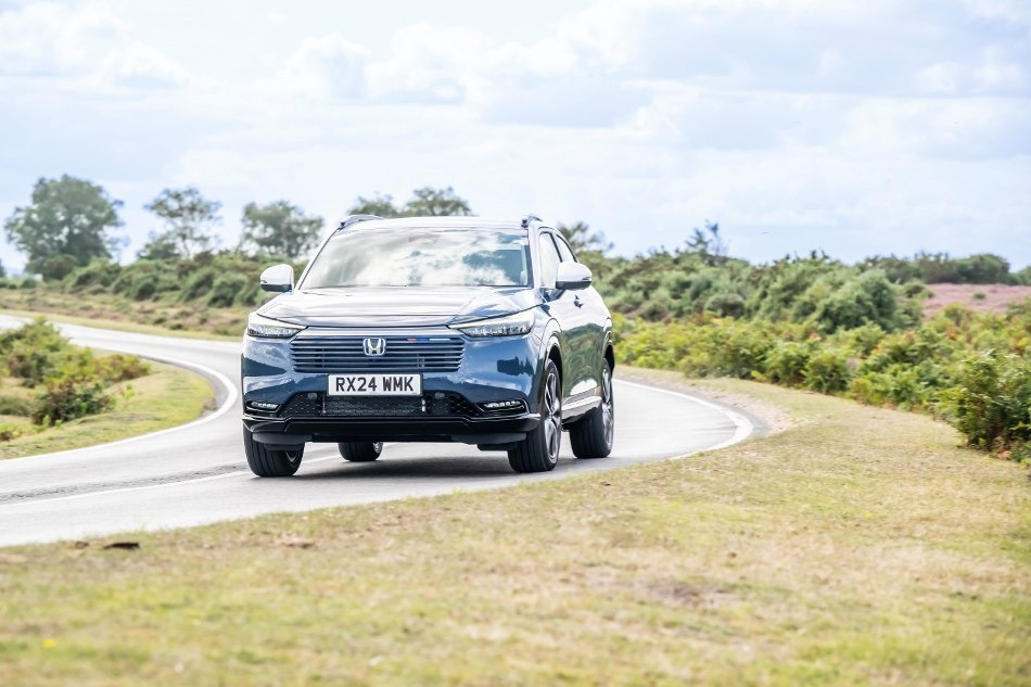 Revizuirea Honda HR-V 2024: un crossover actualizat cu un motor economic
