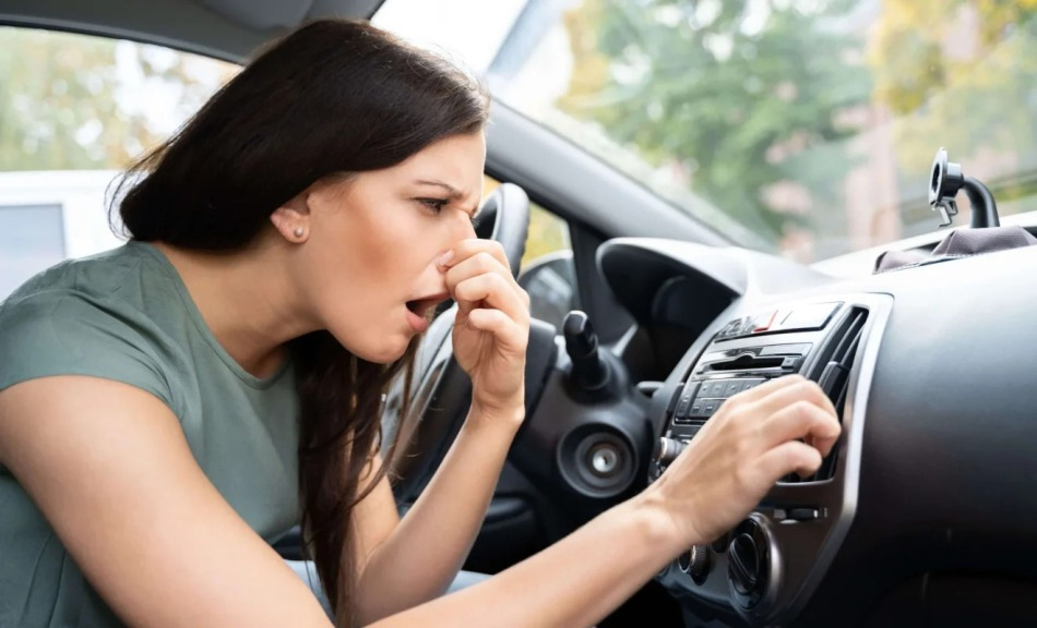 Cum să elimini un miros neplăcut din conductele de aer dintr-o mașină?