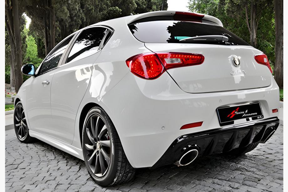 Alfa Romeo Giulietta 2010-2020 Difuzor Spate DPT V-2 (Negru Lucios) Foto 2