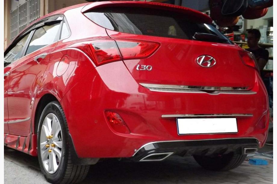 Hyundai I-30 2012-2017 Difuzor Spate DPT V-1 (Negru Lucios) Foto 2