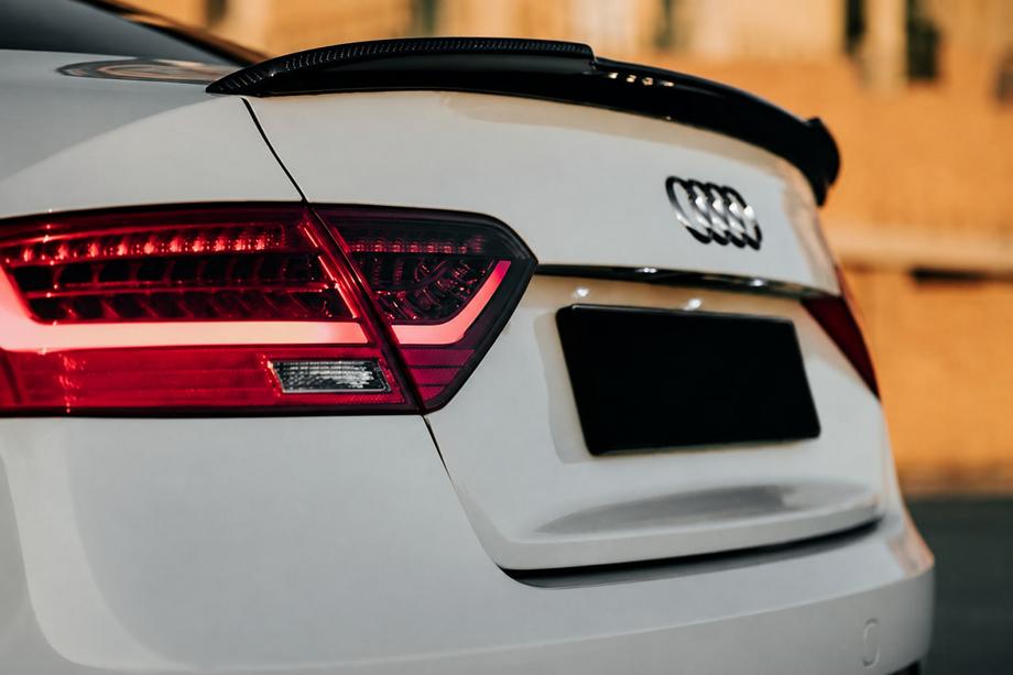 Audi A5 2007-2015 Eleron spate DPT V-1 (pentru Sedan, negru lucios) Image