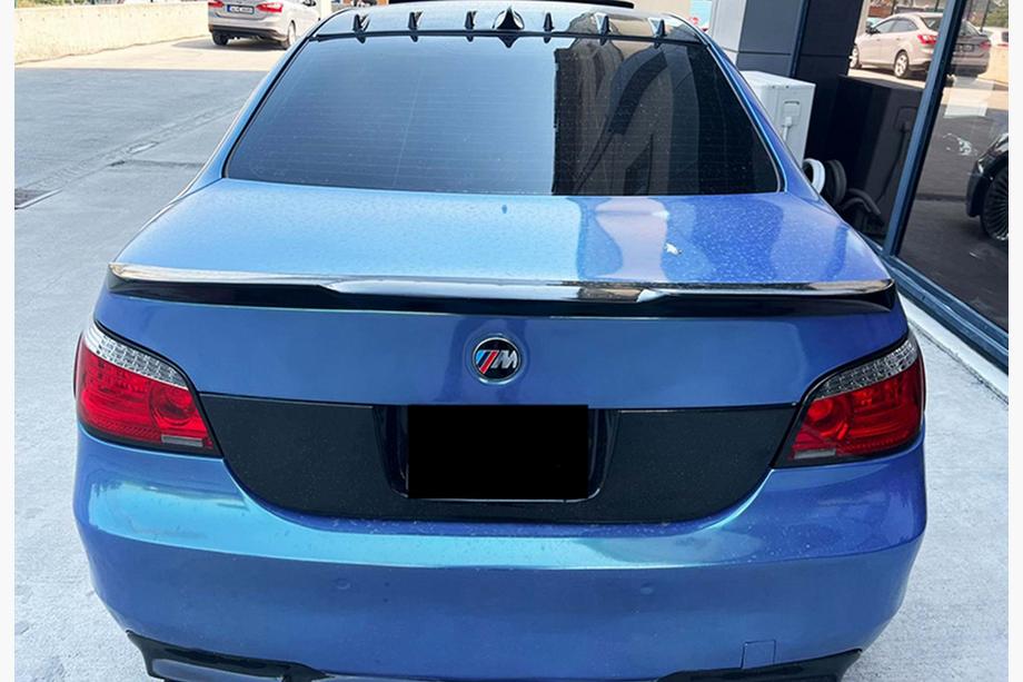 BMW 5 Series E60/E61 2003-2010 Spoiler M4-Style (Negru Lucios) Image