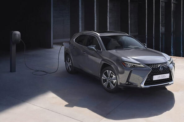 Lexus UX 300e: review, specificatii, autonomie si baterie