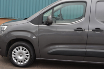 Toyota Proace City 2016- Ornamente geamuri Omsa Line (2 buc, inox) foto 4