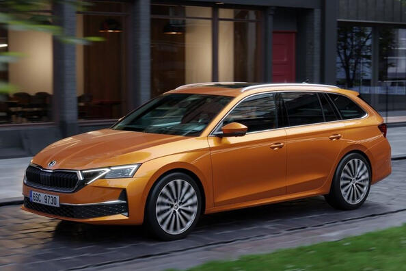 Revizuirea generației Skoda Octavia Combi IV: restyling 2024 Fotografie 2