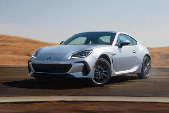 Generația Subaru BRZ II: un coupe sport pentru fanii adevărați Fotografie 1