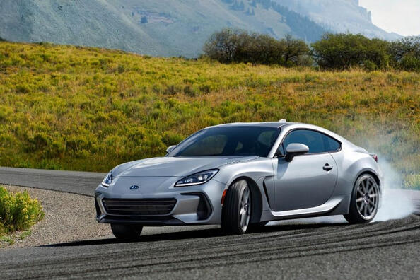 Generația Subaru BRZ II: un coupe sport pentru fanii adevărați Fotografie 2