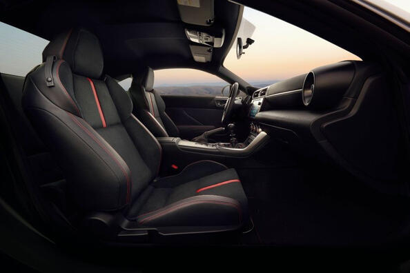 Generația Subaru BRZ II: un coupe sport pentru fanii adevărați Fotografie 6