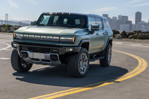 Revizuirea SUV-ului Hummer EV: SUV-ul electric de următoarea generație Fotografie 1