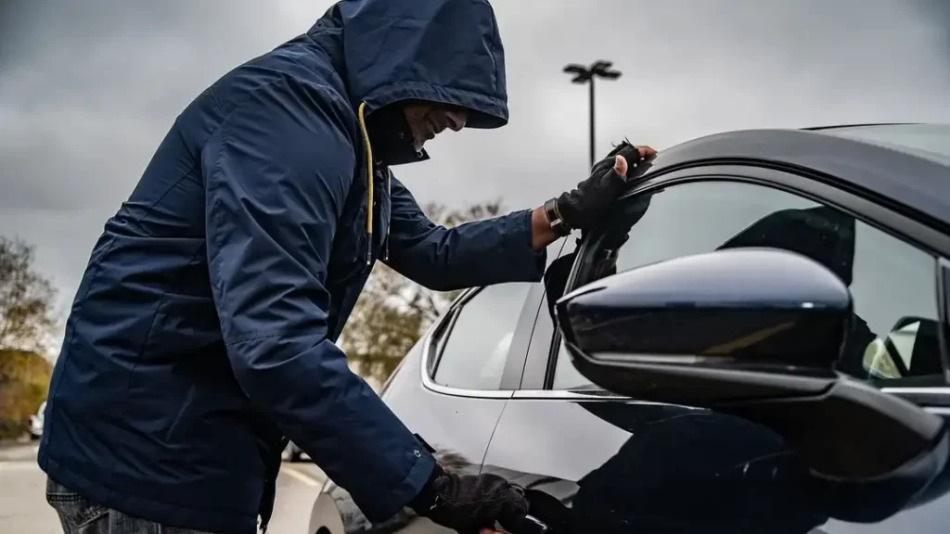 Cum să protejați o mașină de furt: metode și mijloace moderne
