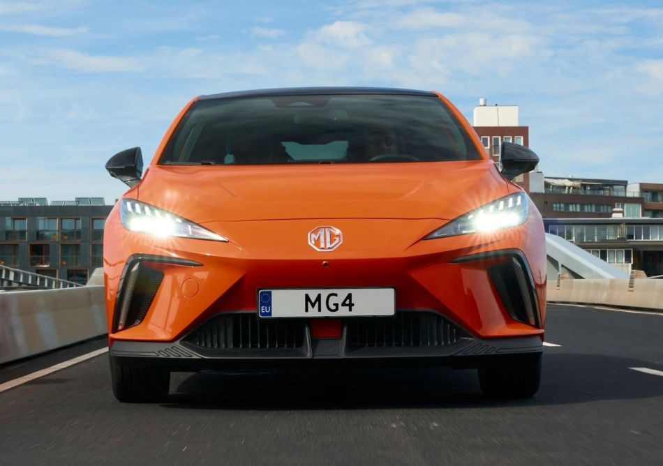 Recenzie MG4 EV: hatchback electric pentru oraș