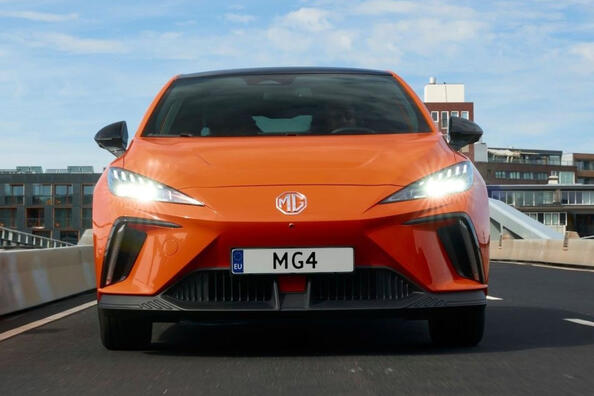 Recenzie MG4 EV: hatchback electric pentru oraș