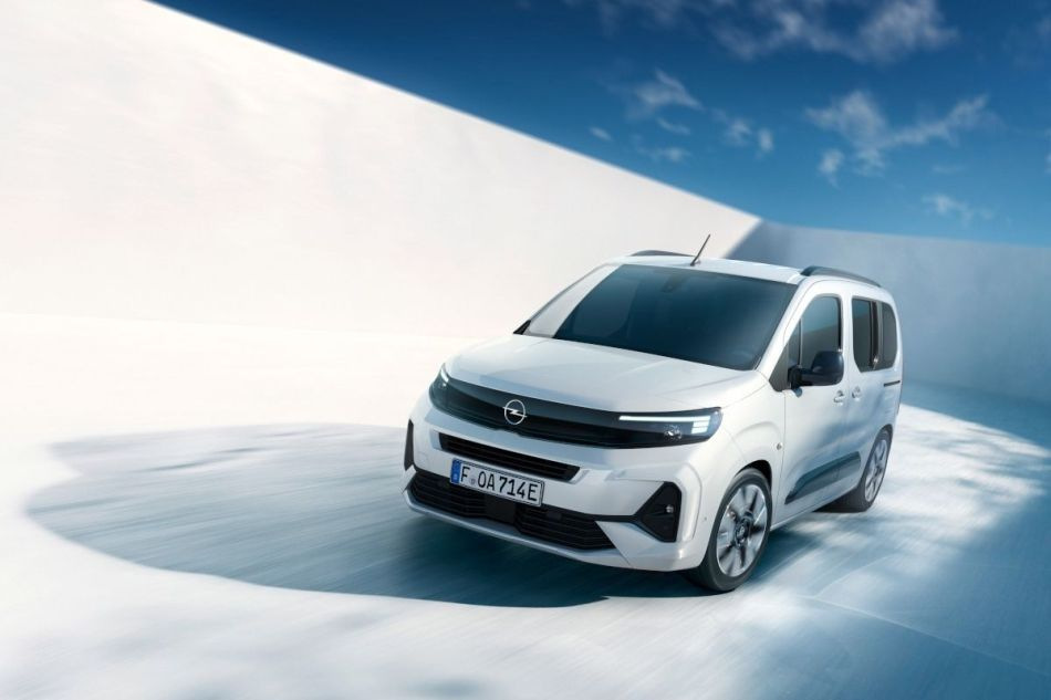 Recenzie Opel Combo Electric: monovolum electric compact și practic