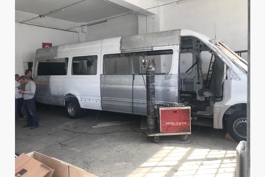 Mercedes Sprinter W907/W910 2018- Kit caroserie pentru prelungire auto Foto 5