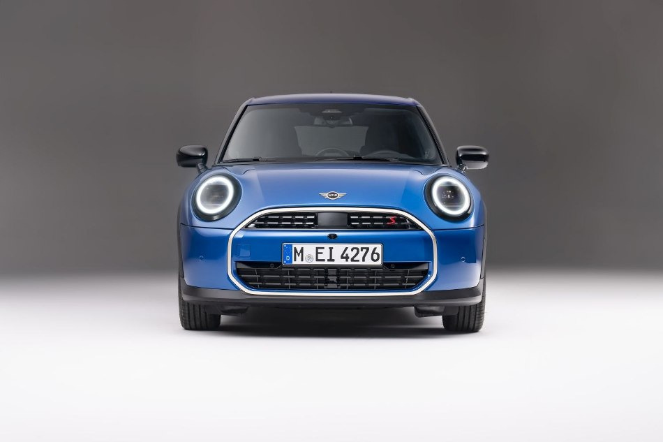 Revizuirea lui Mini Cooper 2024 cu cinci uși